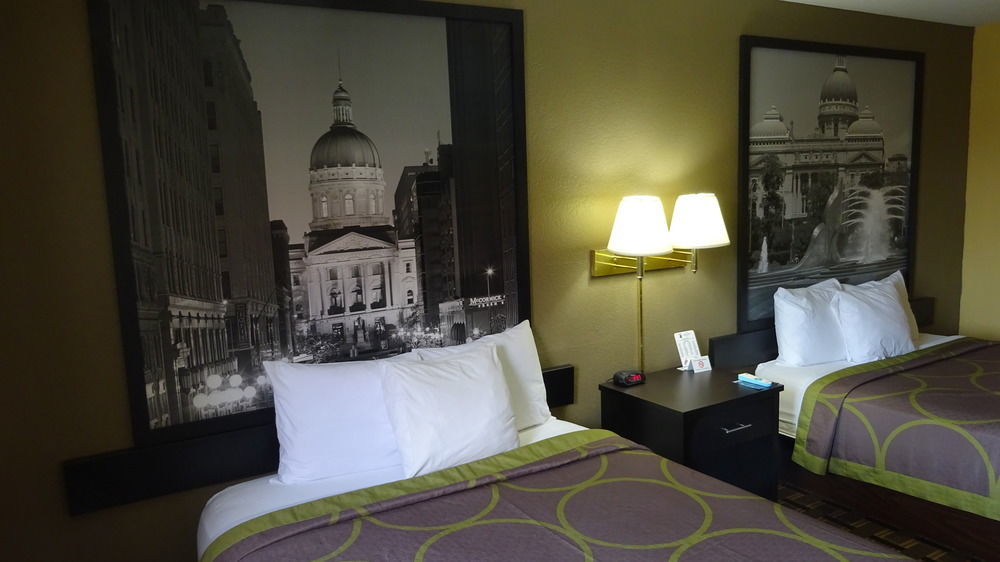 Super 8 By Wyndham Terre Haute Buitenkant foto